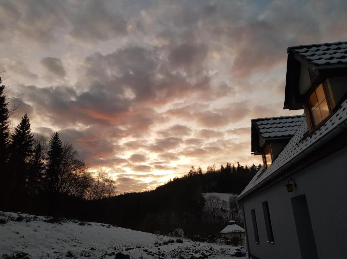 Goscinne Art- Dworek Bed & Breakfast